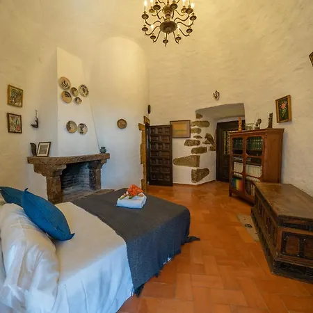 Castillo Xirau, Propiedad Exclusiva Con Piscina & Aircon Vila Santa Susanna