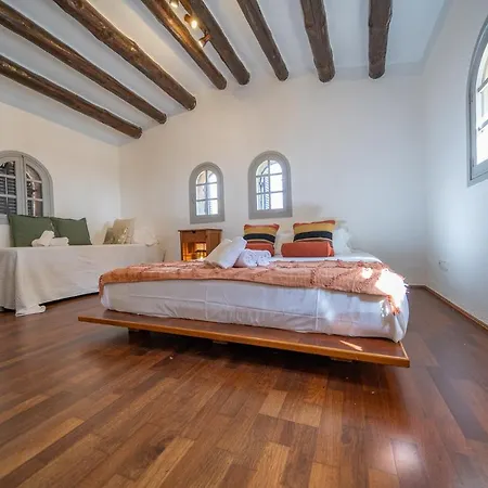 Villa Castillo Xirau Lux *